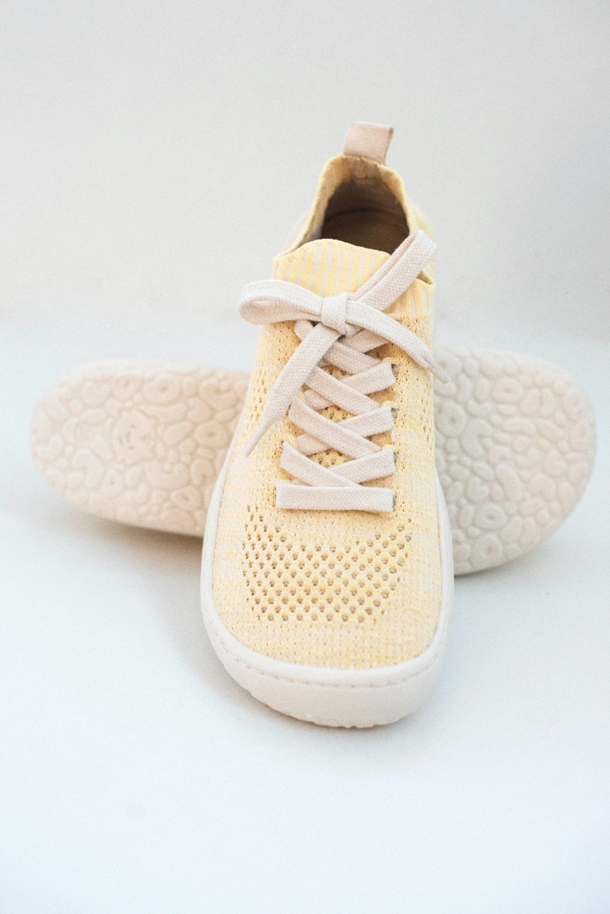 Босоногие кроссовки Sambas the bambas Essence Lumia — светло-жёлтые, фото 7